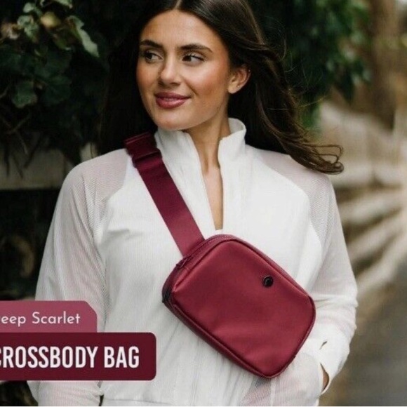 NWT Zyia crossbody bag in deep scarlet - Picture 1 of 1